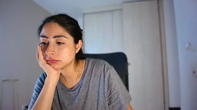 auroracaruso11 online show from 30, 7, 2026
