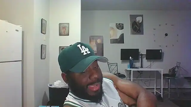 Snapshot of Stayinalive1992 chatting on 20, 1, 2025 Stayinalive1992 online show from 20, 1, 2025