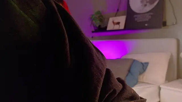 ParisFox  online show from 14, 11, 2025