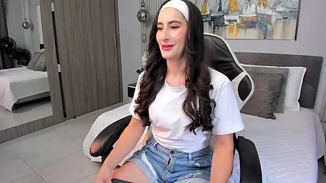 Snapshot of SaraGomez1 chatting on 27, 5, 2026 SaraGomez1 online show from 27, 5, 2026