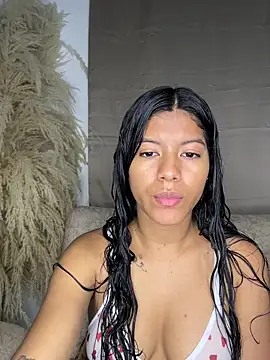 NiaBlanco online show from 4, 12, 2025