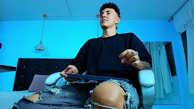 Lobo 17  online show from 9, 2, 2025