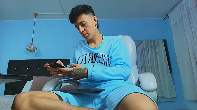 Lobo 17  online show from 12, 2, 2025