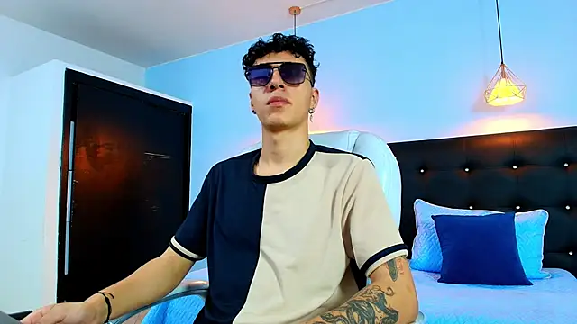 Lobo 17  online show from 21, 2, 2025