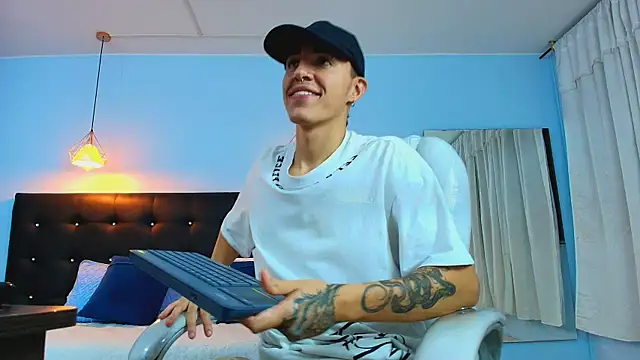 Lobo 17  online show from 1, 3, 2025