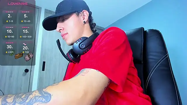 Snapshot of Lobo_17_ chatting on 15, 5, 2026 Lobo 17 online show from 15, 5, 2026