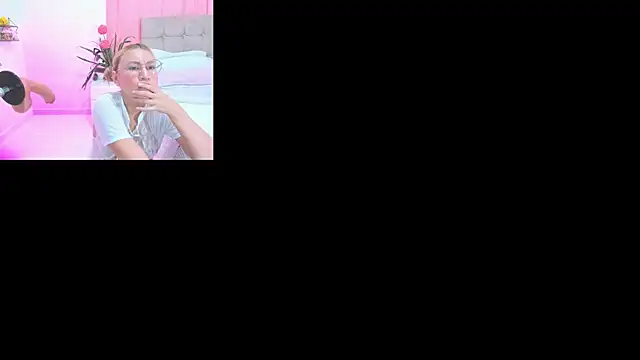 Snapshot of Annaraquel_ chatting on 10, 10, 2025 Annaraquel  online show from 10, 10, 2025