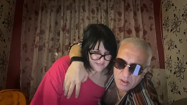 Snapshot of StellarTeam chatting on 6, 11, 2025 StellarTeam online show from 6, 11, 2025