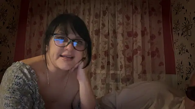 Snapshot of StellarTeam chatting on 13, 11, 2025 StellarTeam online show from 13, 11, 2025