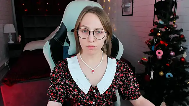 Snapshot of AphexQueen chatting on 20, 12, 2024 AphexQueen online show from 20, 12, 2024