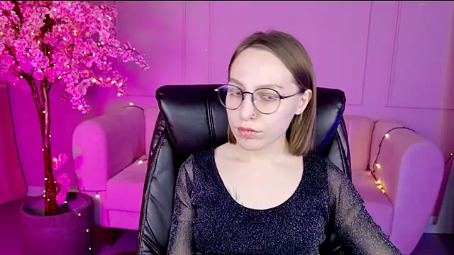 Snapshot of AphexQueen chatting on 28, 1, 2025 AphexQueen online show from 28, 1, 2025