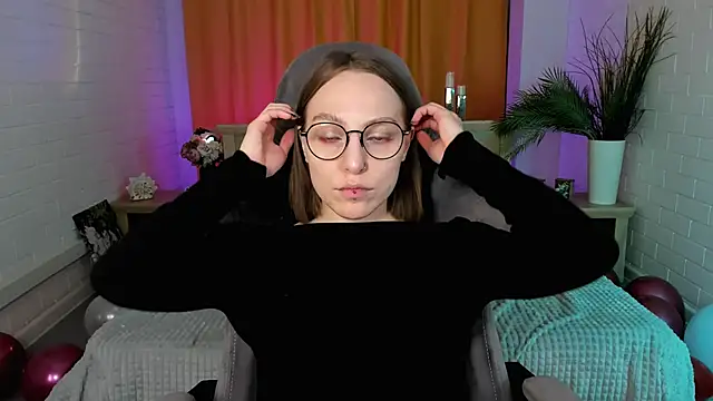 Snapshot of AphexQueen chatting on 9, 2, 2025 AphexQueen online show from 9, 2, 2025