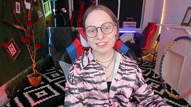 Snapshot of AphexQueen chatting on 26, 2, 2025 AphexQueen online show from 26, 2, 2025