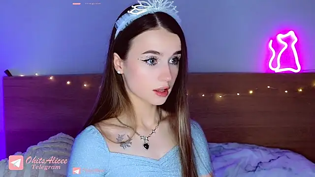 Snapshot of _OhitsMe chatting on 4, 12, 2024 OhitsMe online show from 4, 12, 2024