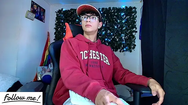 twink sebas  online show from 11, 1, 2025