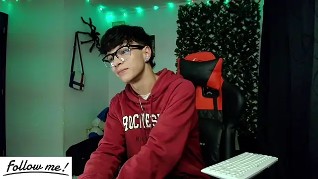 twink sebas  online show from 22, 1, 2025