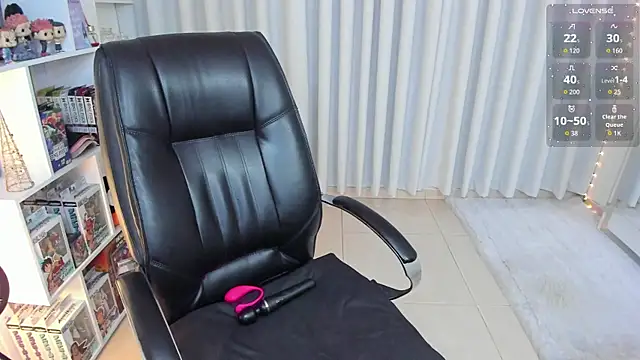 Snapshot of misshoneyxxx chatting on 8, 11, 2025 misshoneyxxx online show from 8, 11, 2025