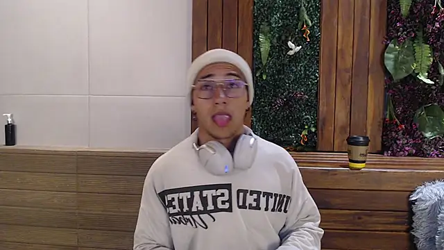 Andy Joy  online show from 6, 11, 2025