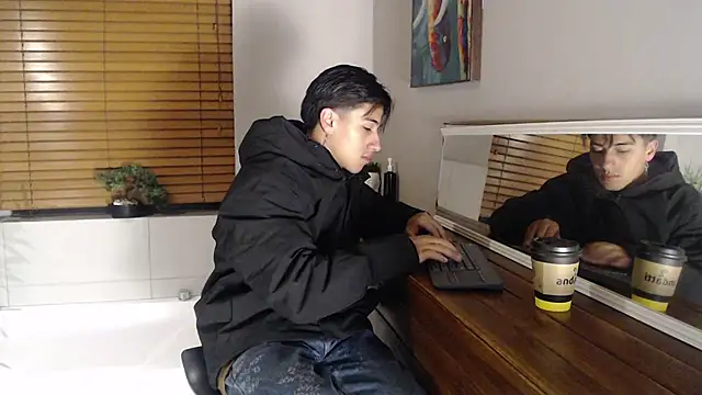 Andy Joy  online show from 5, 12, 2025