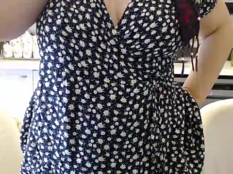 Snapshot of Erotica333 chatting on 14, 3, 2025 Erotica333 online show from 14, 3, 2025