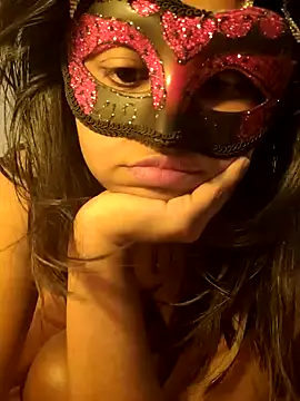 Bella Luna18 online show from 7, 3, 2025