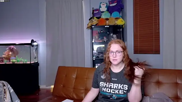 Snapshot of Scarlettredff chatting on 16, 11, 2025 Scarlettredff online show from 16, 11, 2025