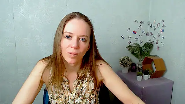 Snapshot of GloriaSi_ chatting on 3, 5, 2026 GloriaSi online show from 3, 5, 2026