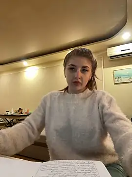 sexyy girl  online show from 17, 12, 2024