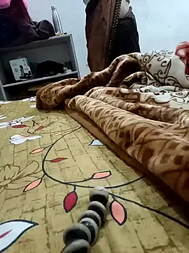 Snapshot of Bhabhi_desi12 chatting on 4, 3, 2025 Bhabhi desi12 online show from 4, 3, 2025