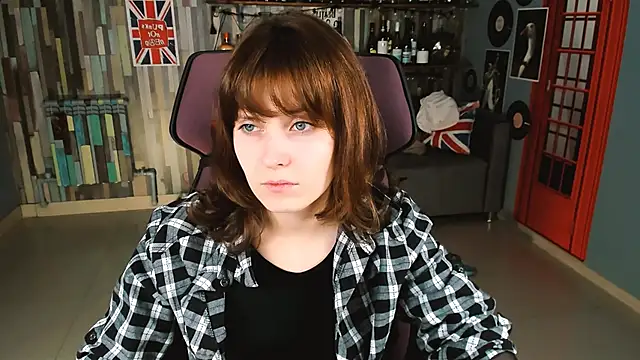 Snapshot of LolaAsmus chatting on 7, 11, 2025 LolaAsmus online show from 7, 11, 2025