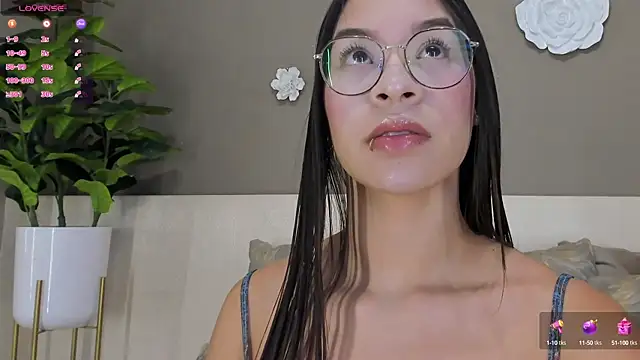 KimHiltton online show from 3, 2, 2025