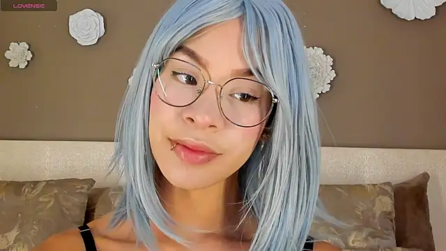 KimHiltton online show from 5, 3, 2025