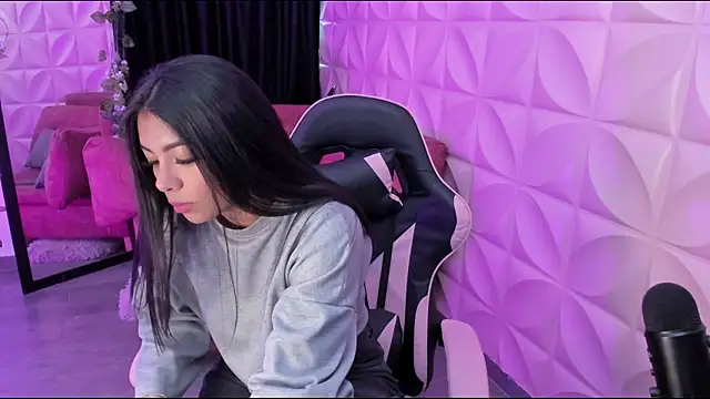 NattGomez online show from 22, 9, 2025