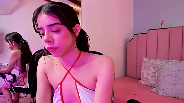 petty effy online show from 18, 11, 2025