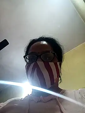 heenage online show from 14, 4, 2026