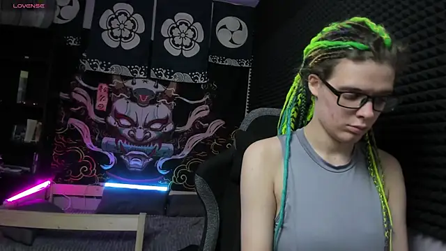 KIKI Krash online show from 17, 9, 2025