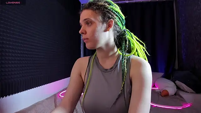 KIKI Krash online show from 24, 10, 2025