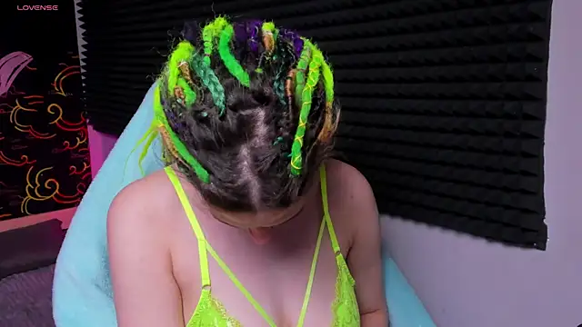 KIKI Krash online show from 18, 11, 2025