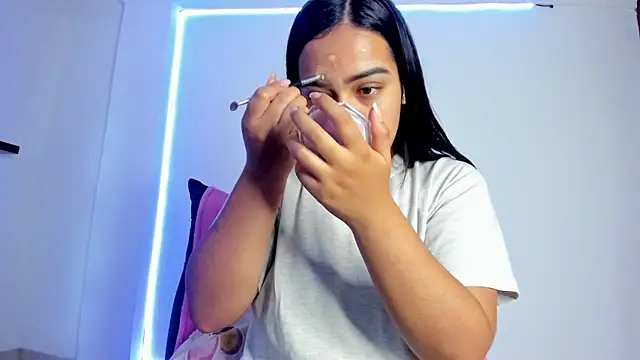 anniesweet- online show from 11, 4, 2026