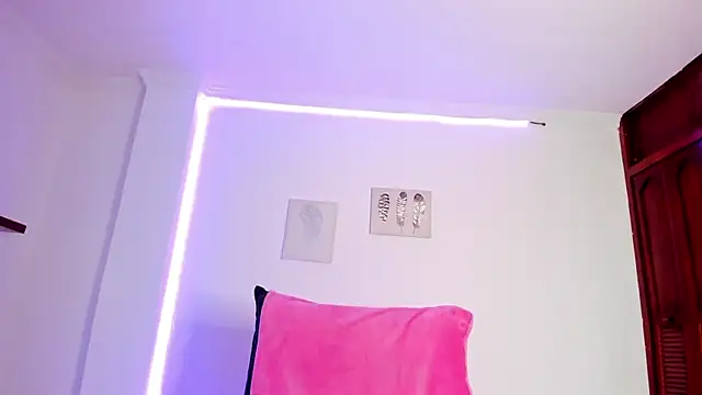 anniesweet- online show from 17, 4, 2026