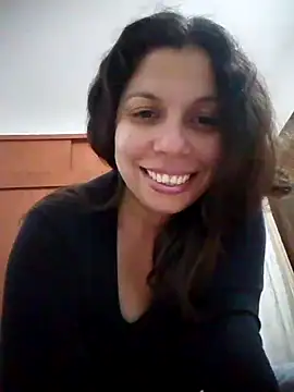 Snapshot of Carliina_Soussa chatting on 6, 3, 2025 Carliina Soussa online show from 6, 3, 2025