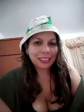 Snapshot of Carliina_Soussa chatting on 4, 11, 2025 Carliina Soussa online show from 4, 11, 2025