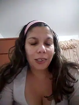 Snapshot of Carliina_Soussa chatting on 10, 11, 2025 Carliina Soussa online show from 10, 11, 2025