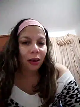 Snapshot of Carliina_Soussa chatting on 17, 11, 2025 Carliina Soussa online show from 17, 11, 2025