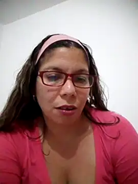 Snapshot of Carliina_Soussa chatting on 25, 11, 2025 Carliina Soussa online show from 25, 11, 2025