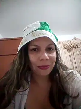 Snapshot of Carliina_Soussa chatting on 3, 12, 2025 Carliina Soussa online show from 3, 12, 2025