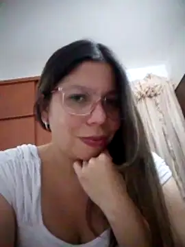 Snapshot of Carliina_Soussa chatting on 21, 12, 2025 Carliina Soussa online show from 21, 12, 2025