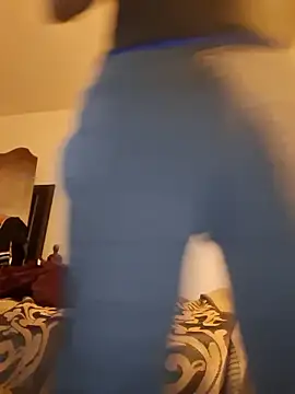 bigboytoy912 online show from 14, 4, 2026