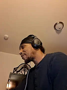 Snapshot of bigboytoy912 chatting on 19, 5, 2026 bigboytoy912 online show from 19, 5, 2026