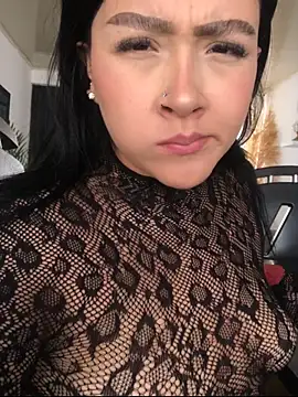 Abigail Cowen online show from 9, 10, 2025